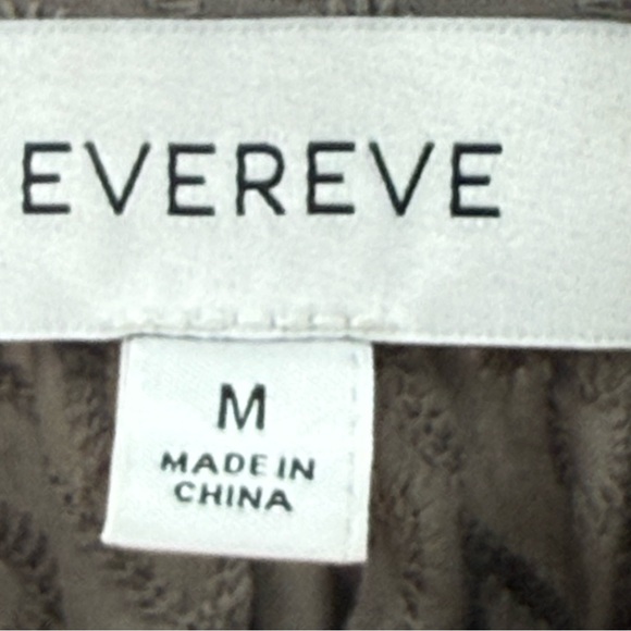 Evereve Palmer Embroidered Blouse Top Button Front Neutral Mocha Size Medium - Picture 9 of 11
